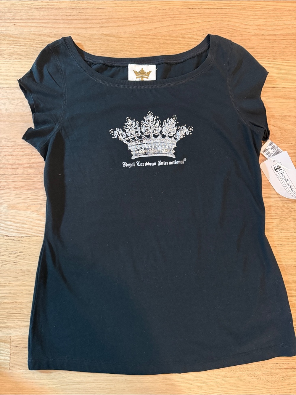 Black Crown Graphic Tee - Women's Short Sleeve